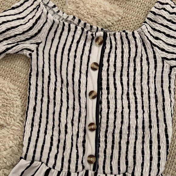 Black and white stripe romper small like new - Picture 2 of 3